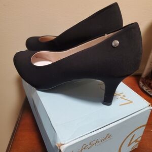 New in box Lifestride heels